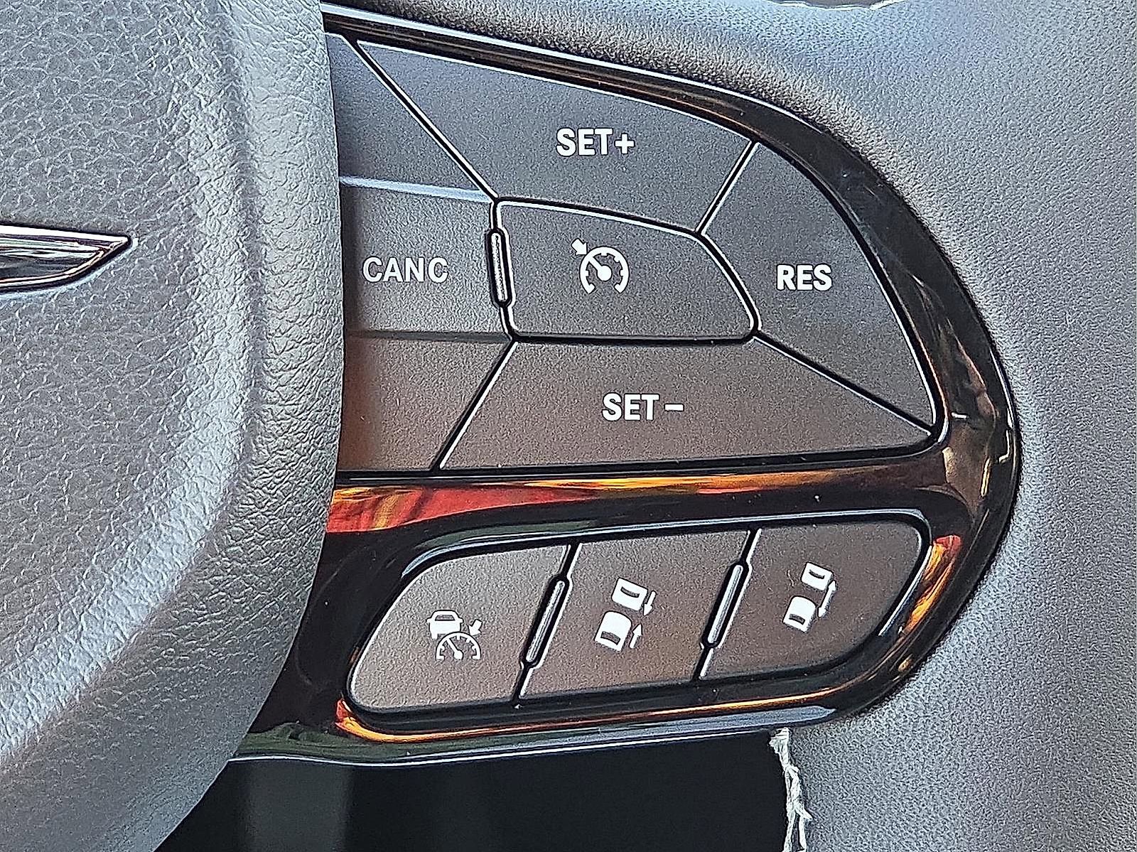 New 2026 Chrysler Pacifica Select w/ S Appearance Package image 22