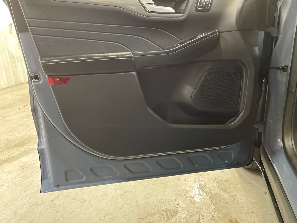 Used 2023 Ford Escape Active w/ Tech Pack #2 image 11