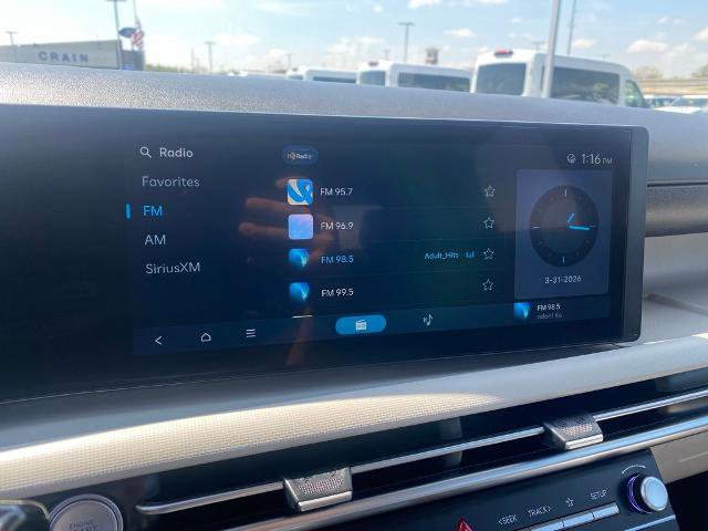 Used 2025 Hyundai Tucson SE image 19