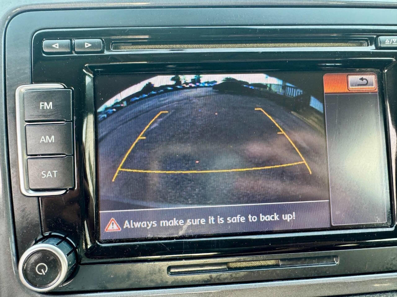 Used 2015 Volkswagen Tiguan S image 19