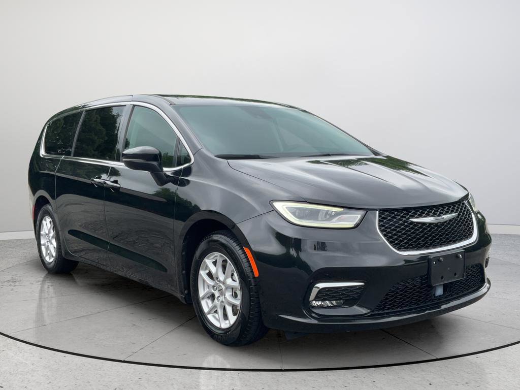 Used 2023 Chrysler Pacifica Touring-L
