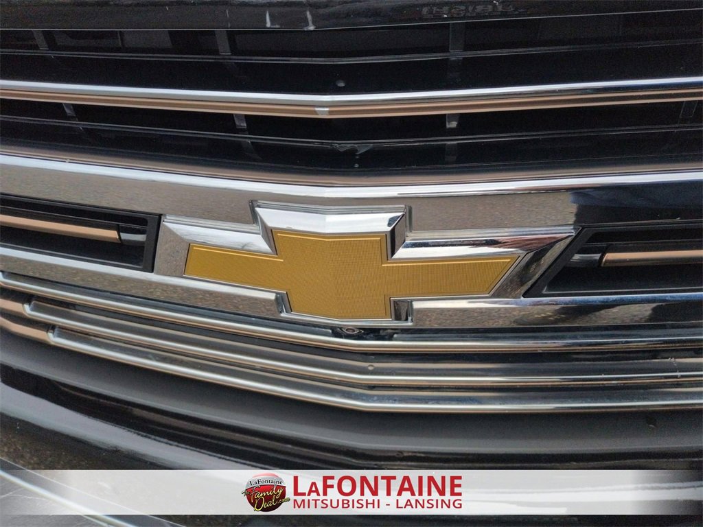 Used 2022 Chevrolet Silverado 1500 High Country w/ Technology Package image 9