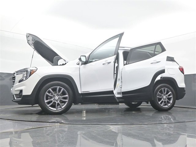 Used 2023 GMC Terrain SLT w/ LPO, Floor Liner Package image 59