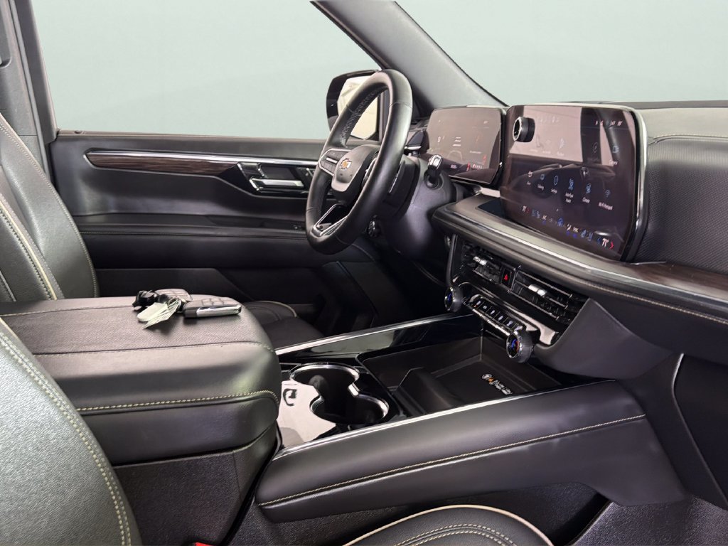 Certified 2025 Chevrolet Suburban Premier AWD/4WD image 38