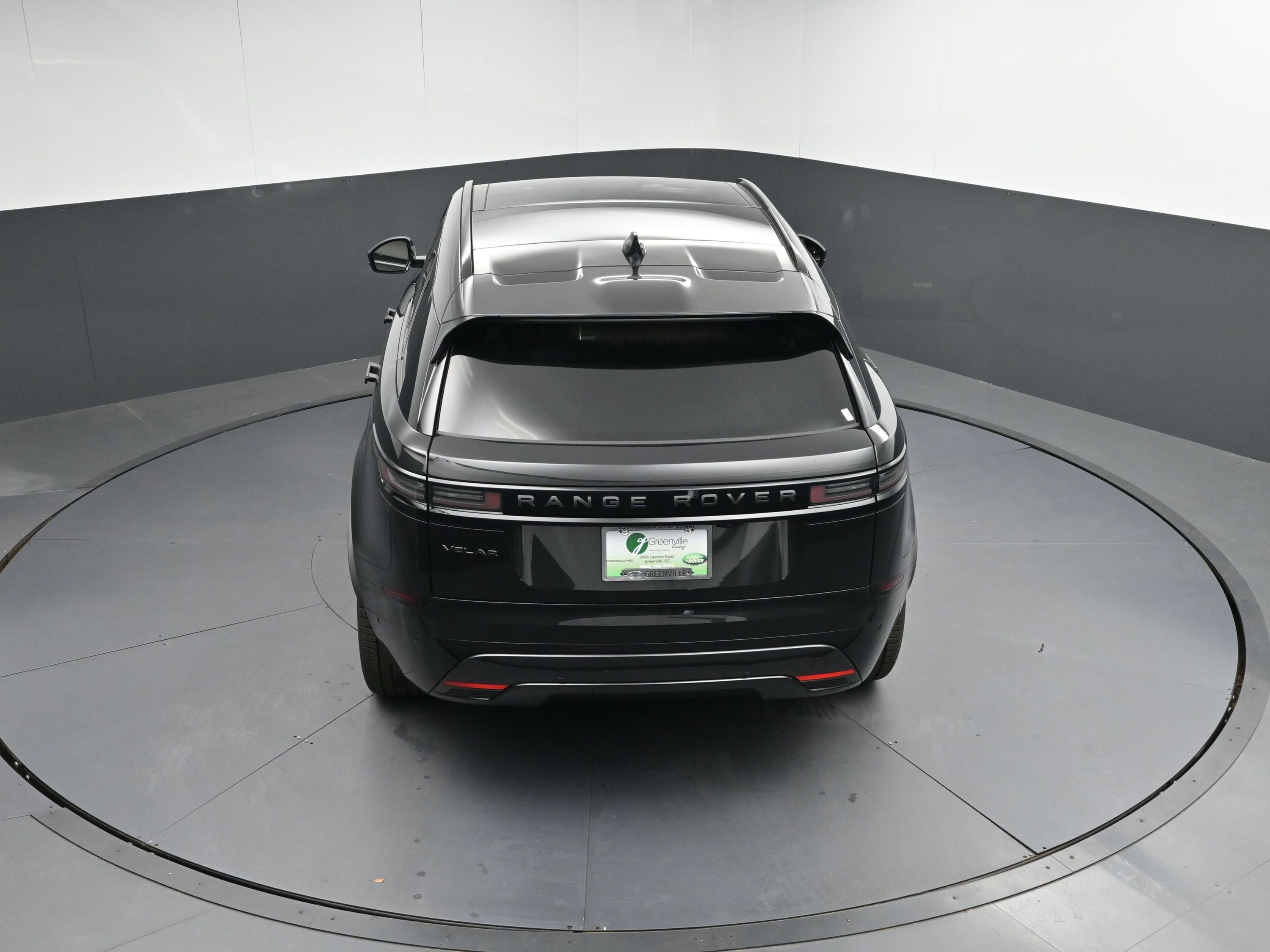New 2026 Land Rover Range Rover Velar Dynamic SE image 32