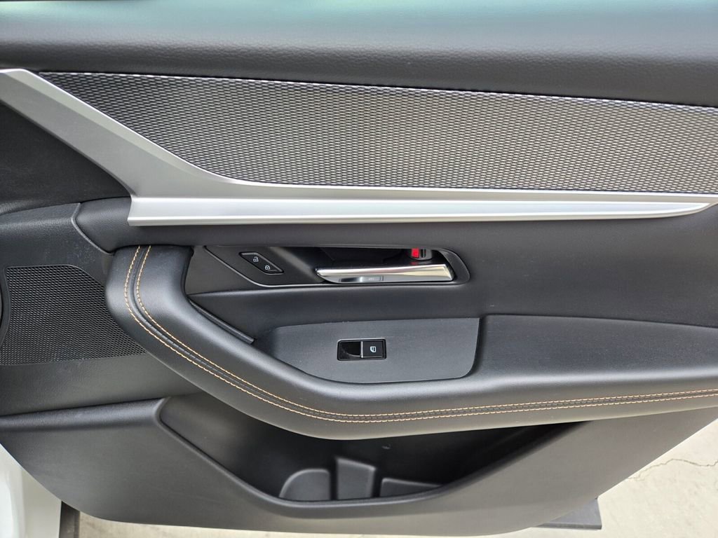 Used 2025 MAZDA CX-70 Plug-In Hybrid w/ Premium Pkg image 22