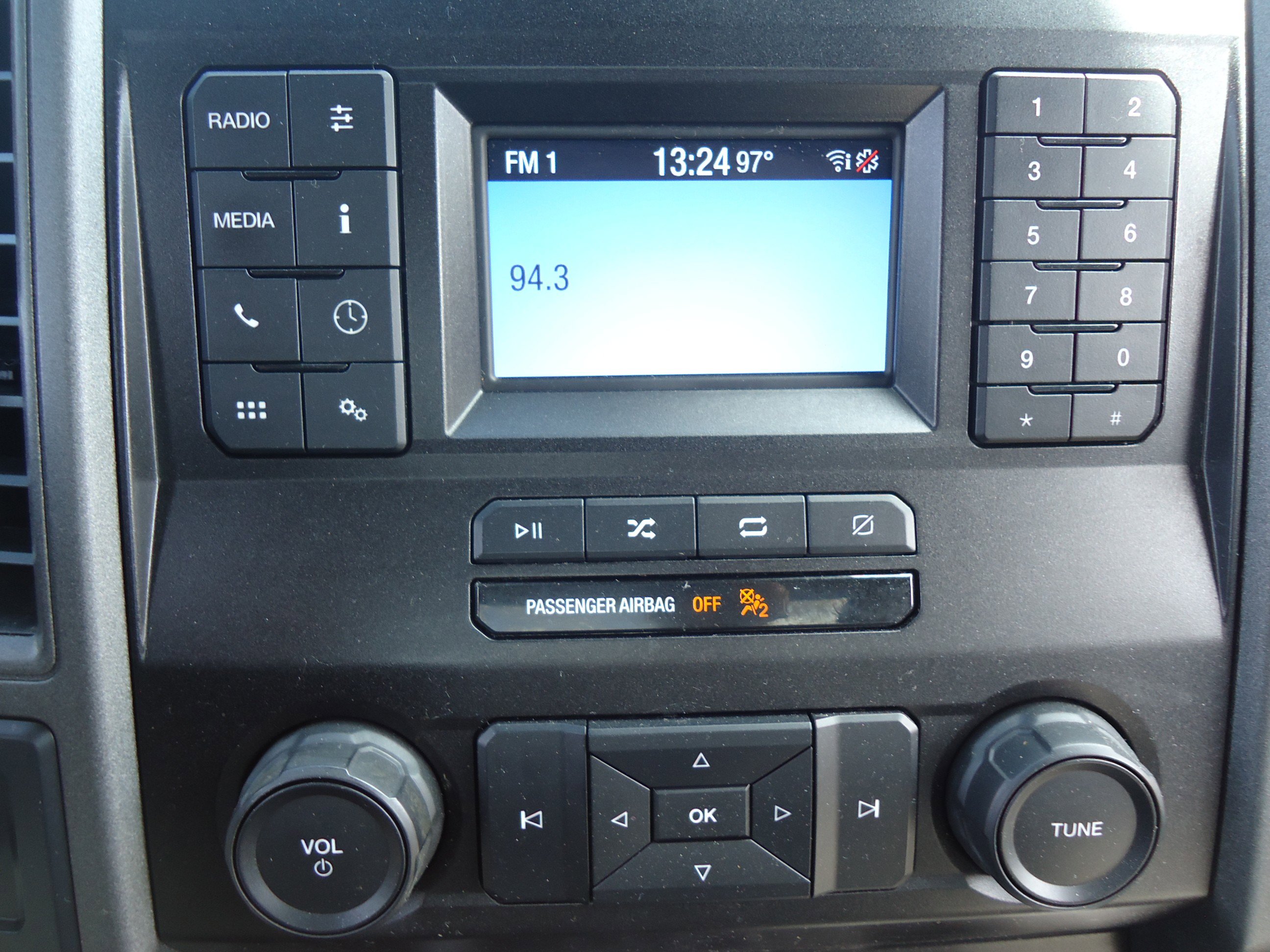 Used 2022 Ford F250 XL w/ STX Appearance Package image 16