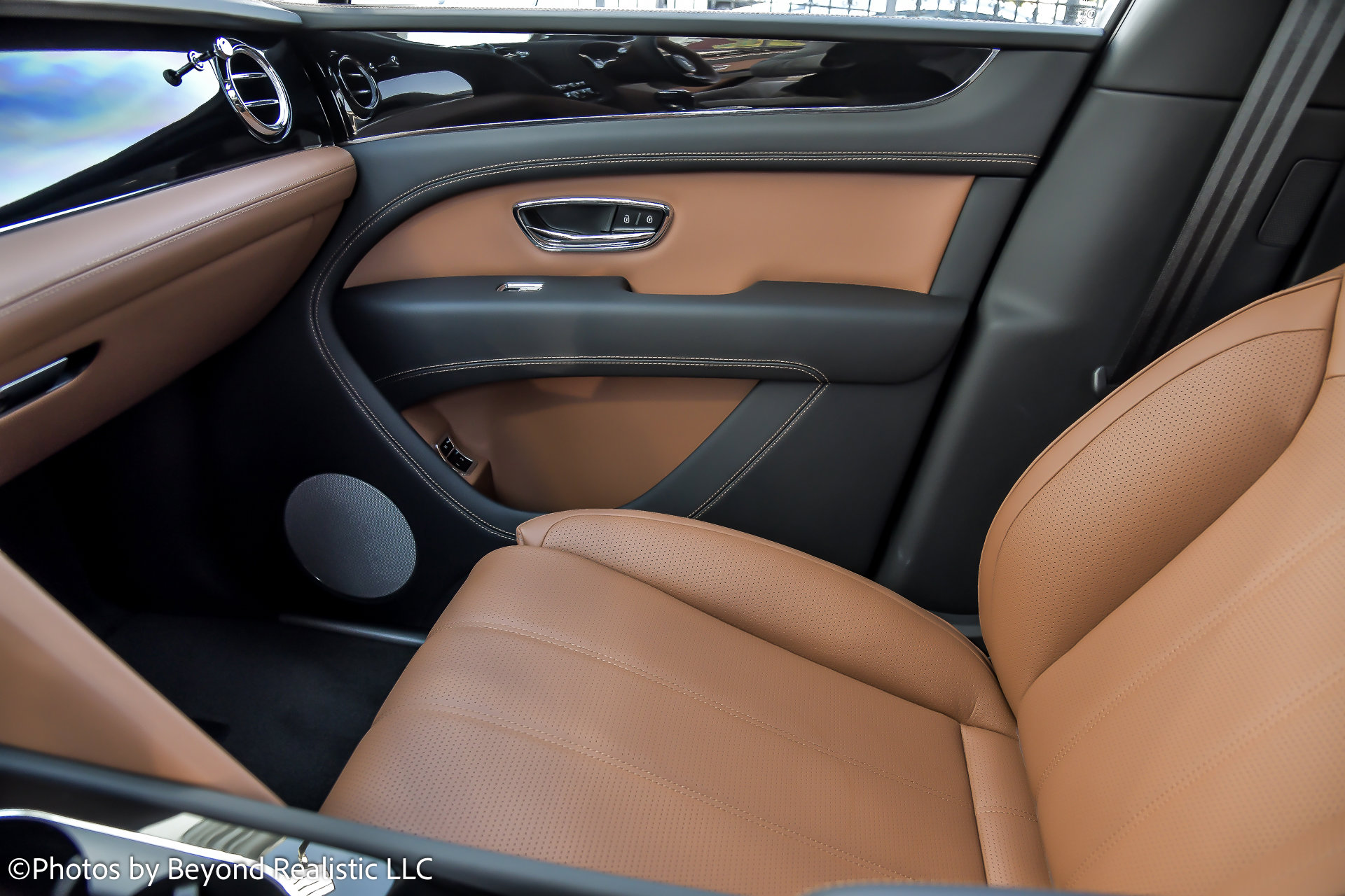 Used 2024 Bentley Bentayga Extended Wheelbase image 46
