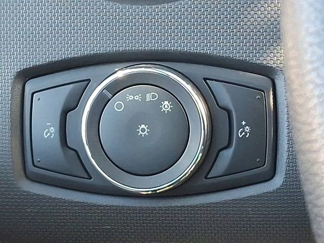 Used 2023 Ford F650 2WD Regular Cab Super Duty image 27