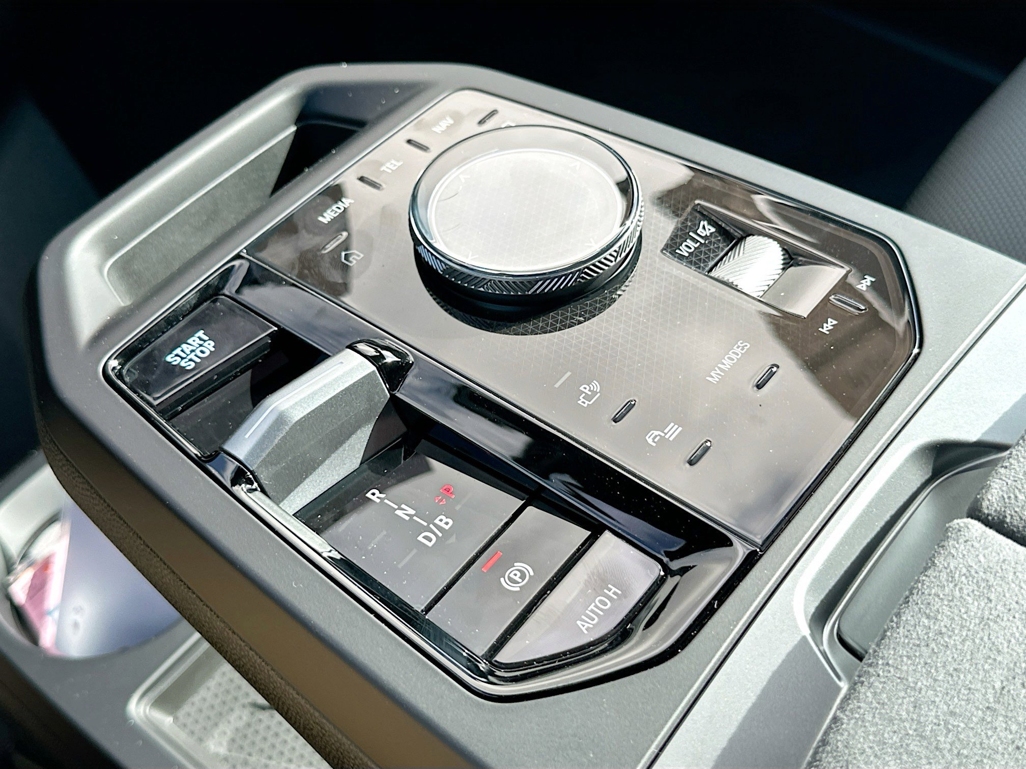 New 2026 BMW iX xDrive60 w/ M Sport Package image 14