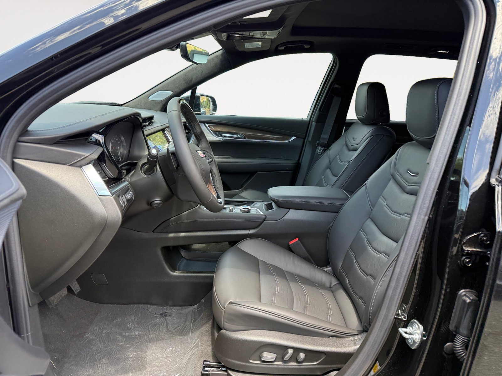 New 2025 Cadillac XT6 Premium Luxury w/ Platinum Package image 10