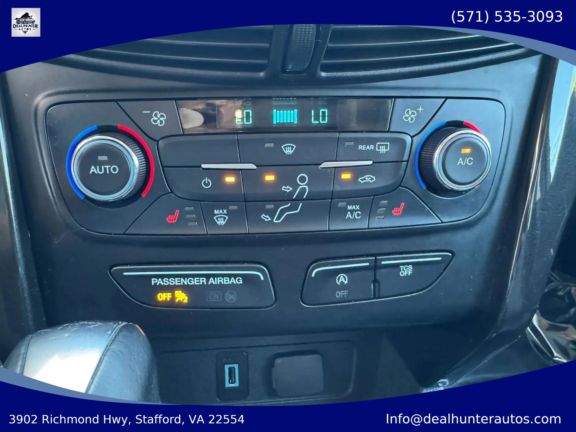 Used 2017 Ford Escape Titanium AWD/4WD image 24