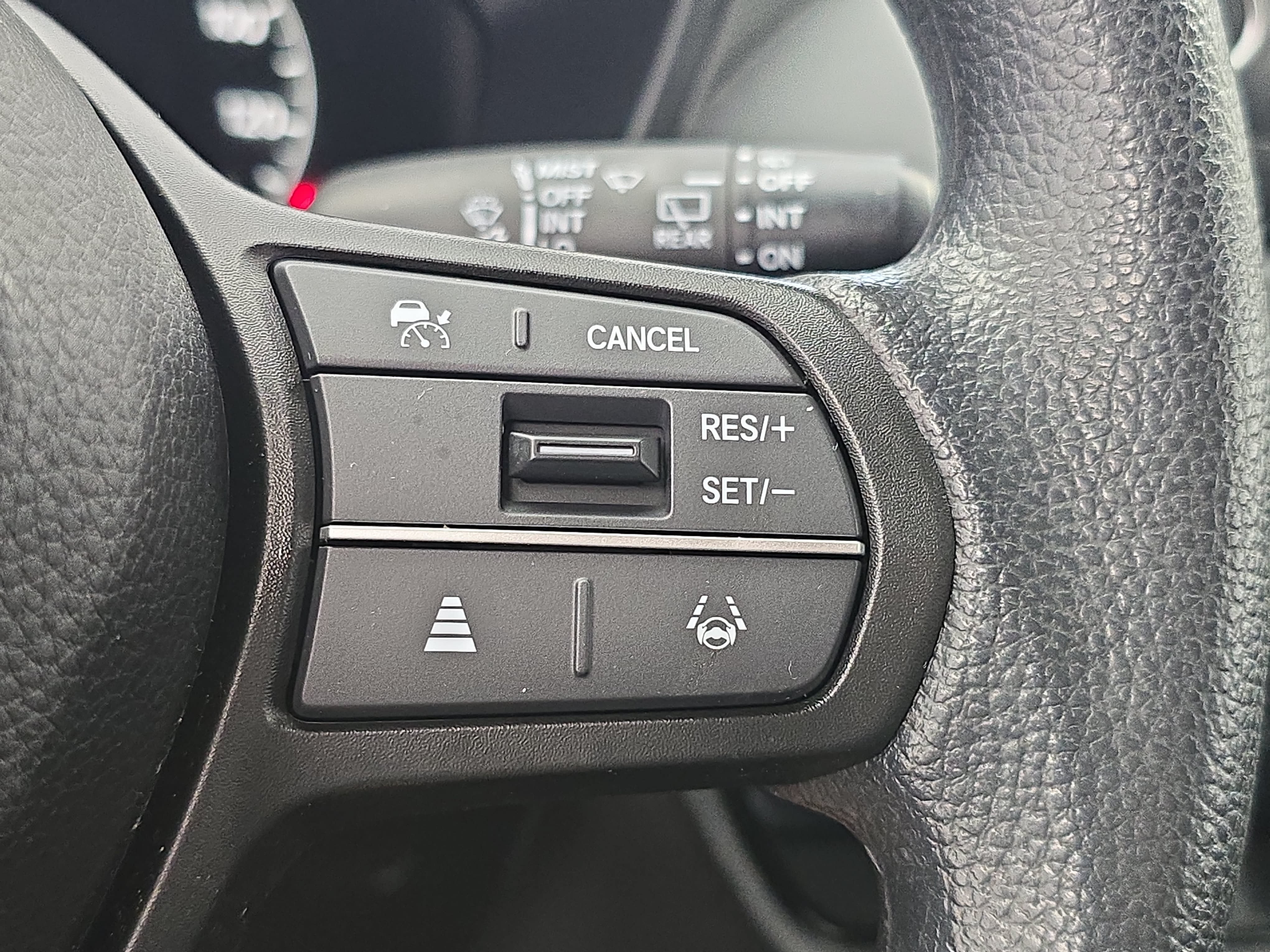 Used 2024 Honda HR-V LX image 17