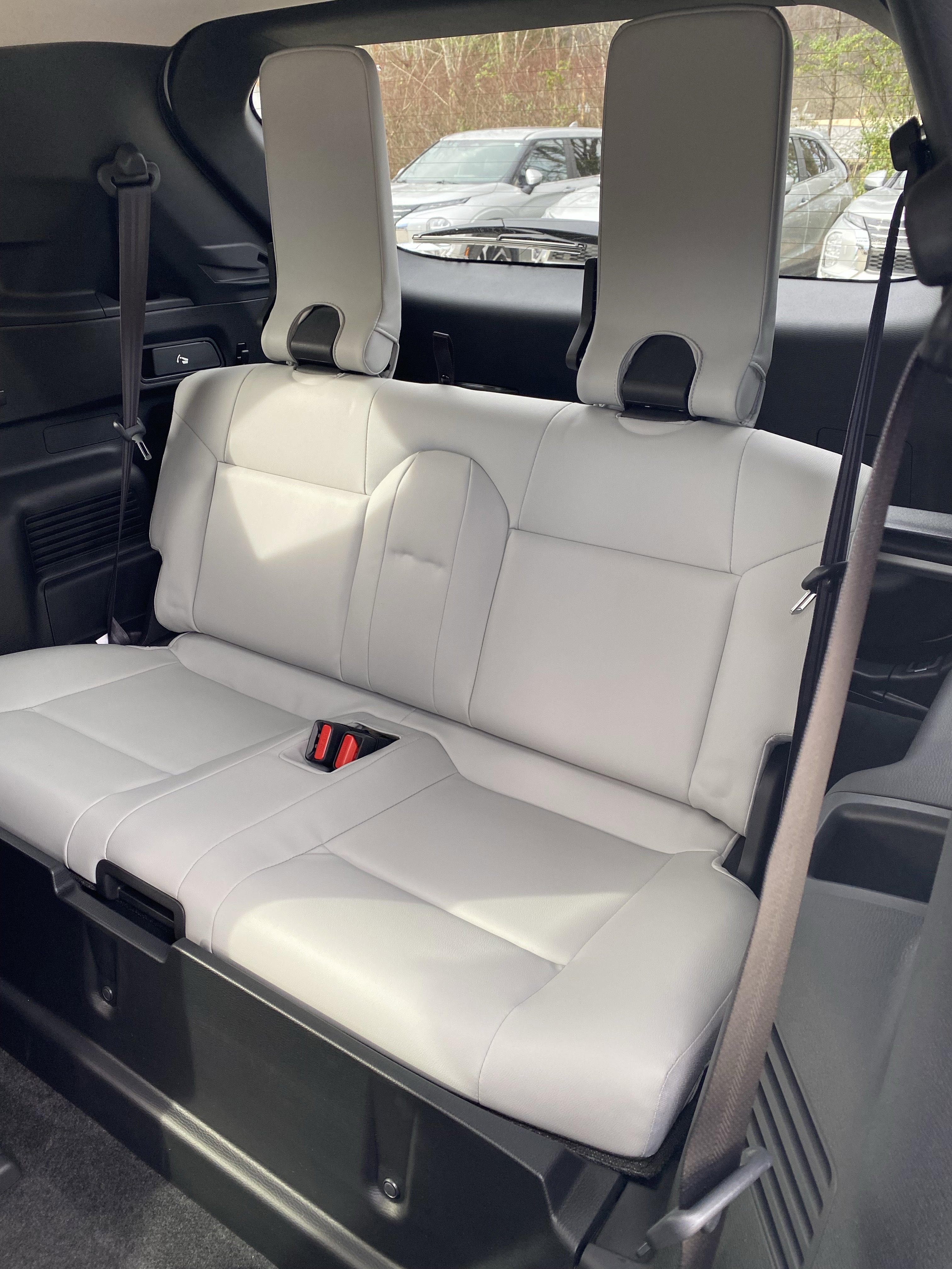 New 2026 Mitsubishi Outlander SEL image 22