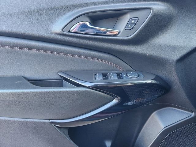 Used 2024 Chevrolet Trax RS w/ Sunroof Package image 26