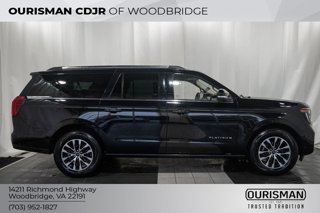 Used 2025 Ford Expedition Max Platinum AWD/4WD image 3