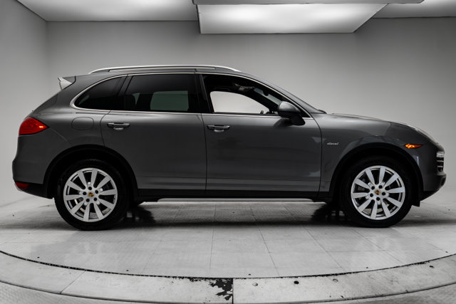 Used 2014 Porsche Cayenne Diesel Platinum Edition AWD/4WD image 56