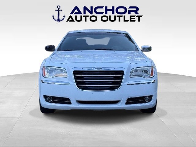 Used 2014 Chrysler 300 C RWD image 2