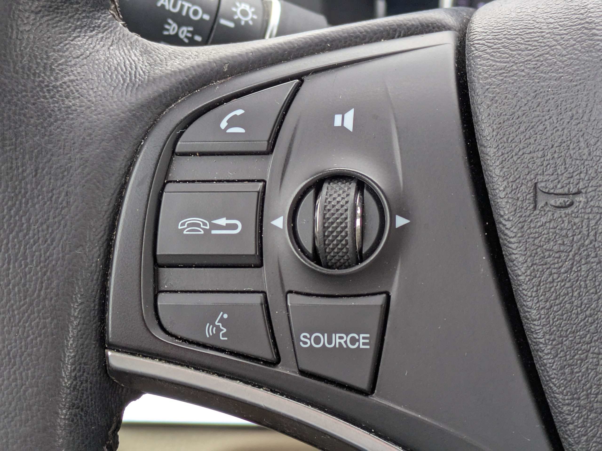 Used 2016 Acura MDX w/ Technology Package FWD image 28