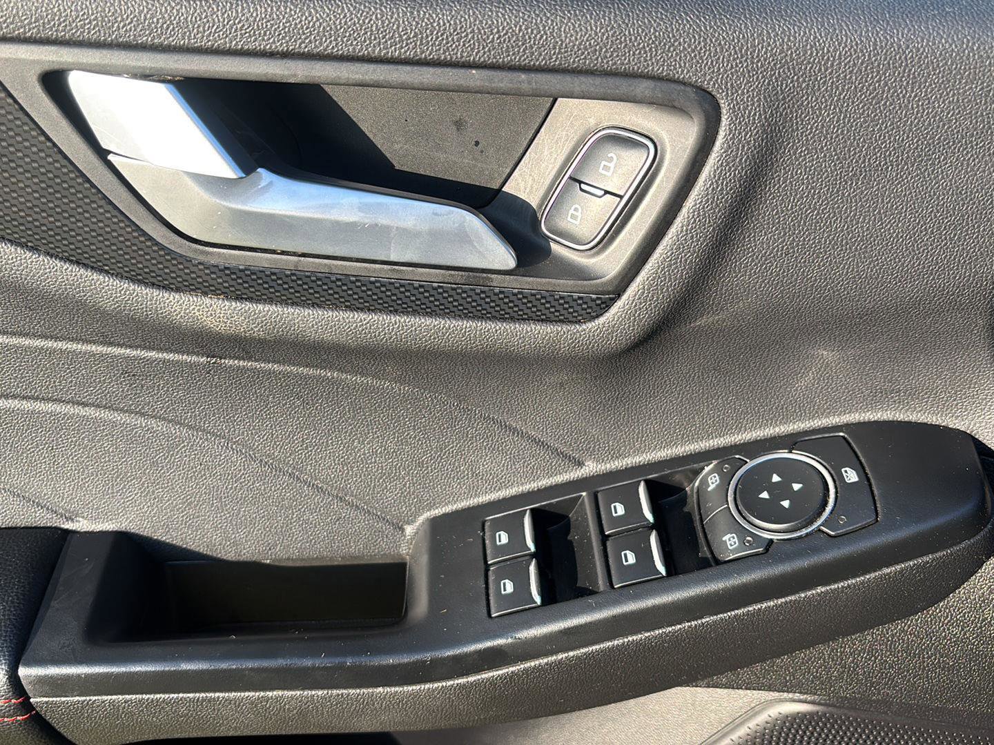 Used 2025 Ford Escape ST-Line w/ Equipment Group 301A image 20