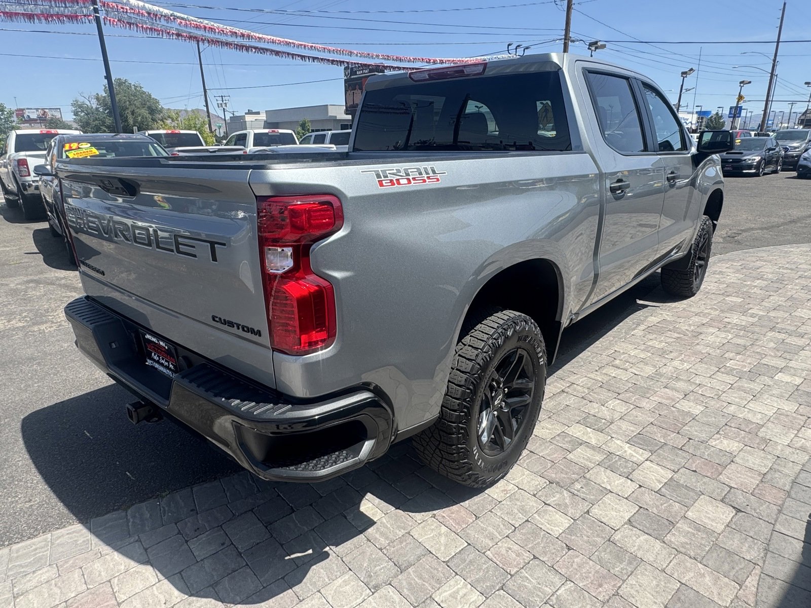 Used 2023 Chevrolet Silverado 1500 Custom Trail Boss w/ LPO, Dark Essentials Package image 4