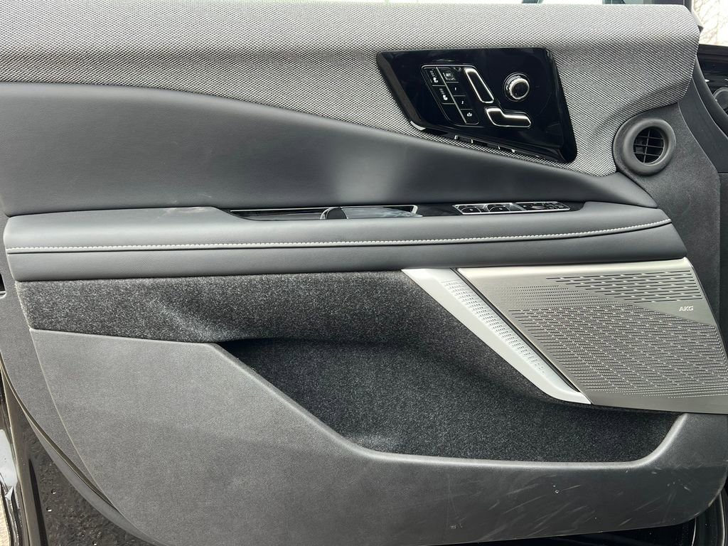 New 2026 Cadillac Optiq Luxury 1 image 12