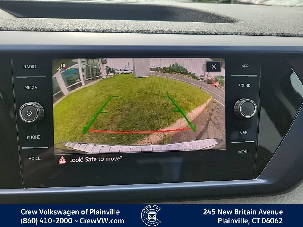 Certified 2023 Volkswagen Taos SE w/ Panoramic Sunroof Package AWD/4WD image 7