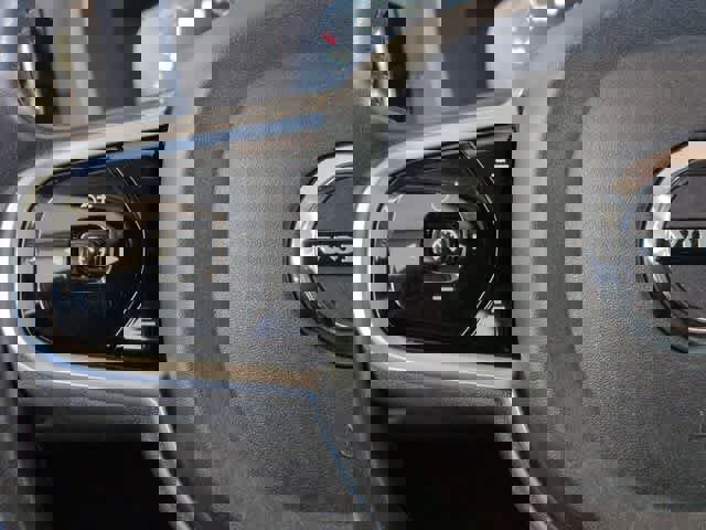 Used 2018 Volvo XC60 T6 Inscription w/ Convenience Package image 26