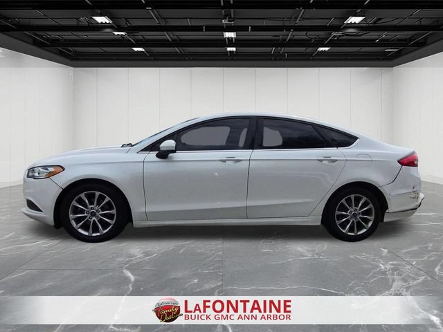 Used 2017 Ford Fusion SE FWD image 5