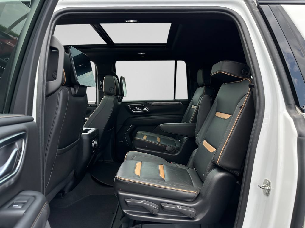 Used 2022 GMC Yukon XL AT4 w/ AT4 Premium Plus Package AWD/4WD image 36