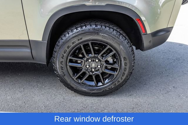 Used 2023 Land Rover Defender 90 S AWD/4WD image 14