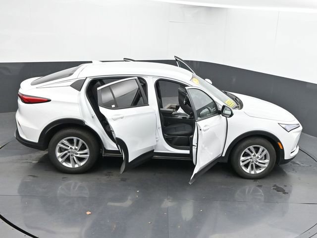 Used 2025 Buick Envista Preferred image 66