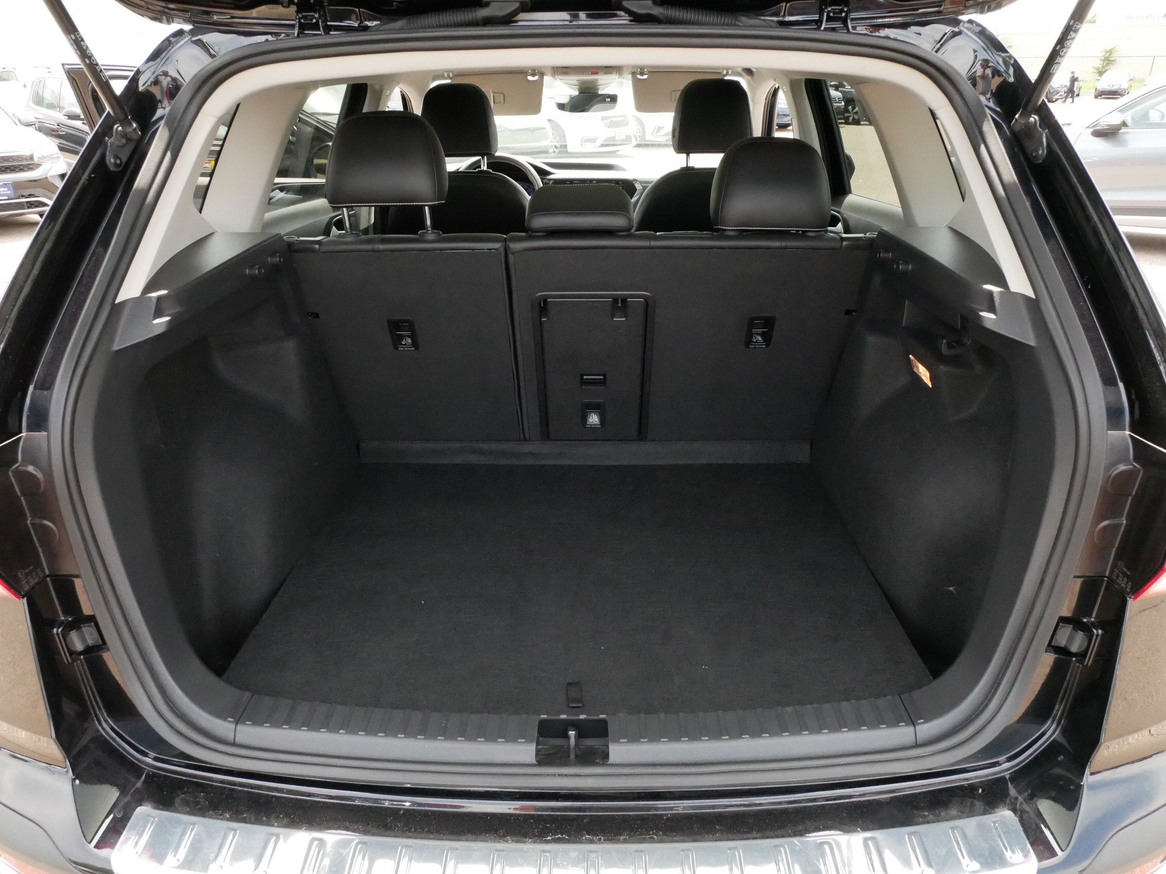 Certified 2023 Volkswagen Taos SEL AWD/4WD image 18