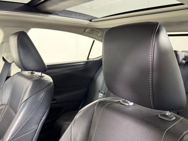 Used 2023 Lexus ES 350 Luxury w/ Accessory Package (Z1) image 15