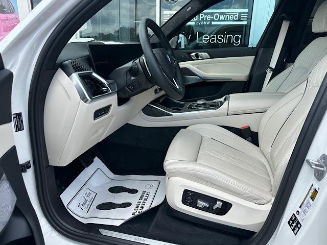 Used 2026 BMW X7 xDrive40i w/ Executive Package AWD/4WD image 13