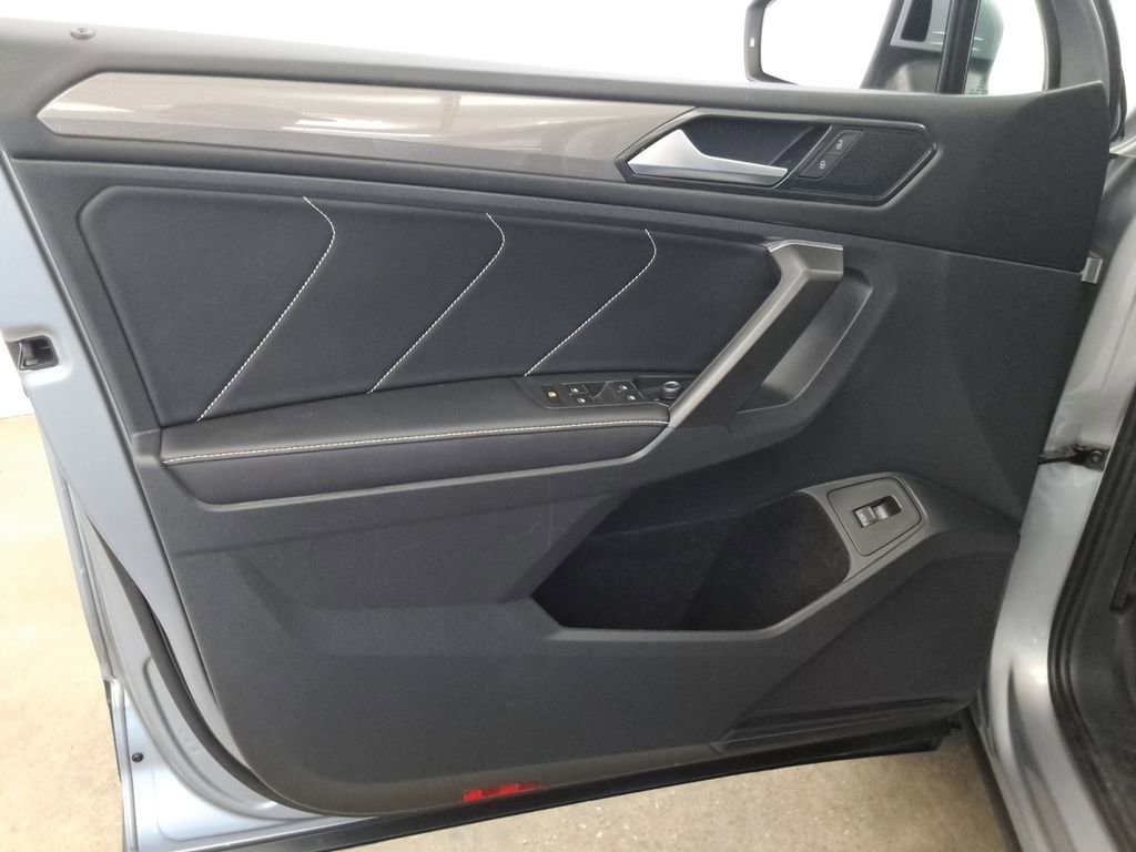 Certified 2022 Volkswagen Tiguan SE image 17