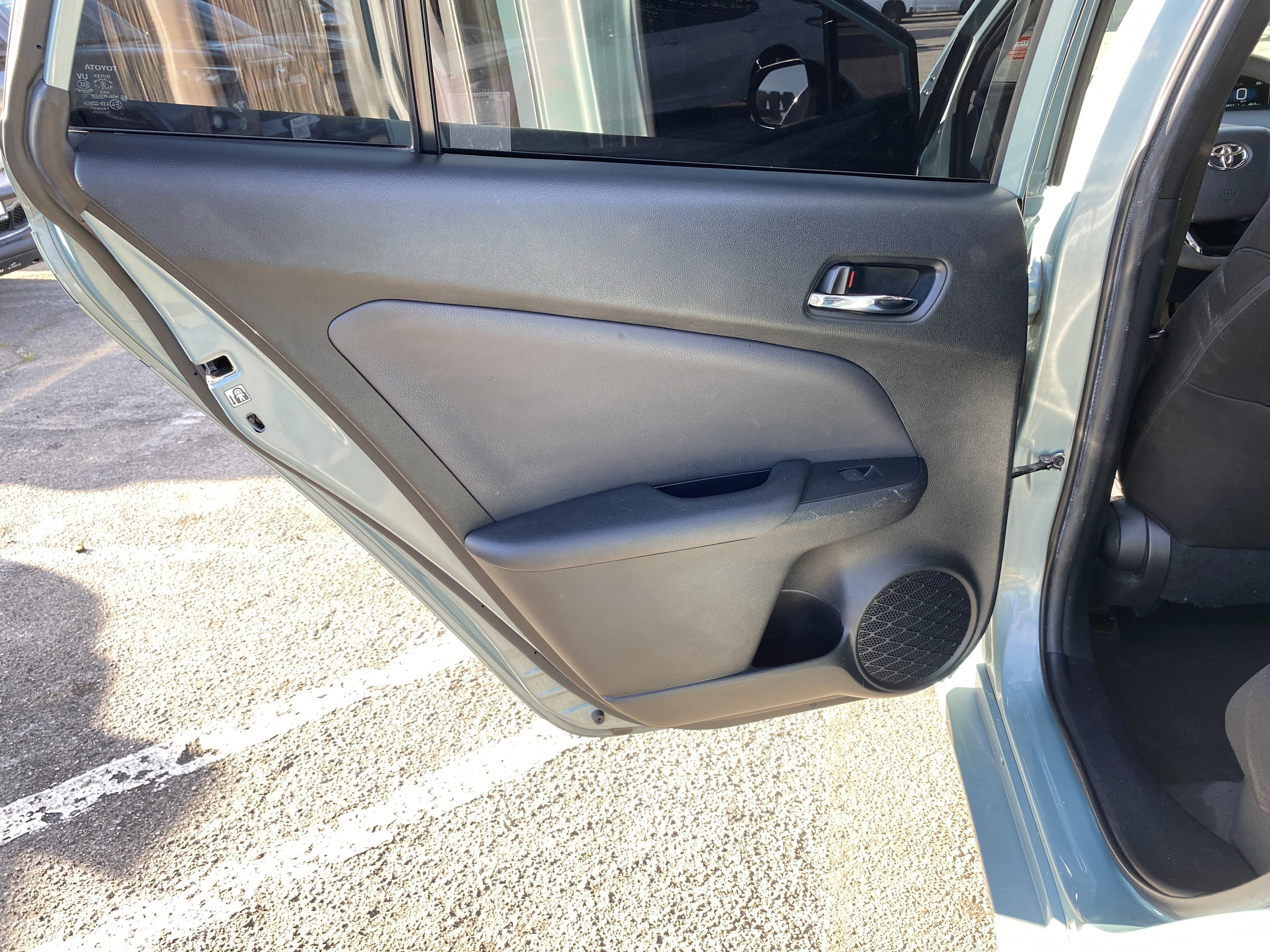 Used 2021 Toyota Prius LE FWD image 16