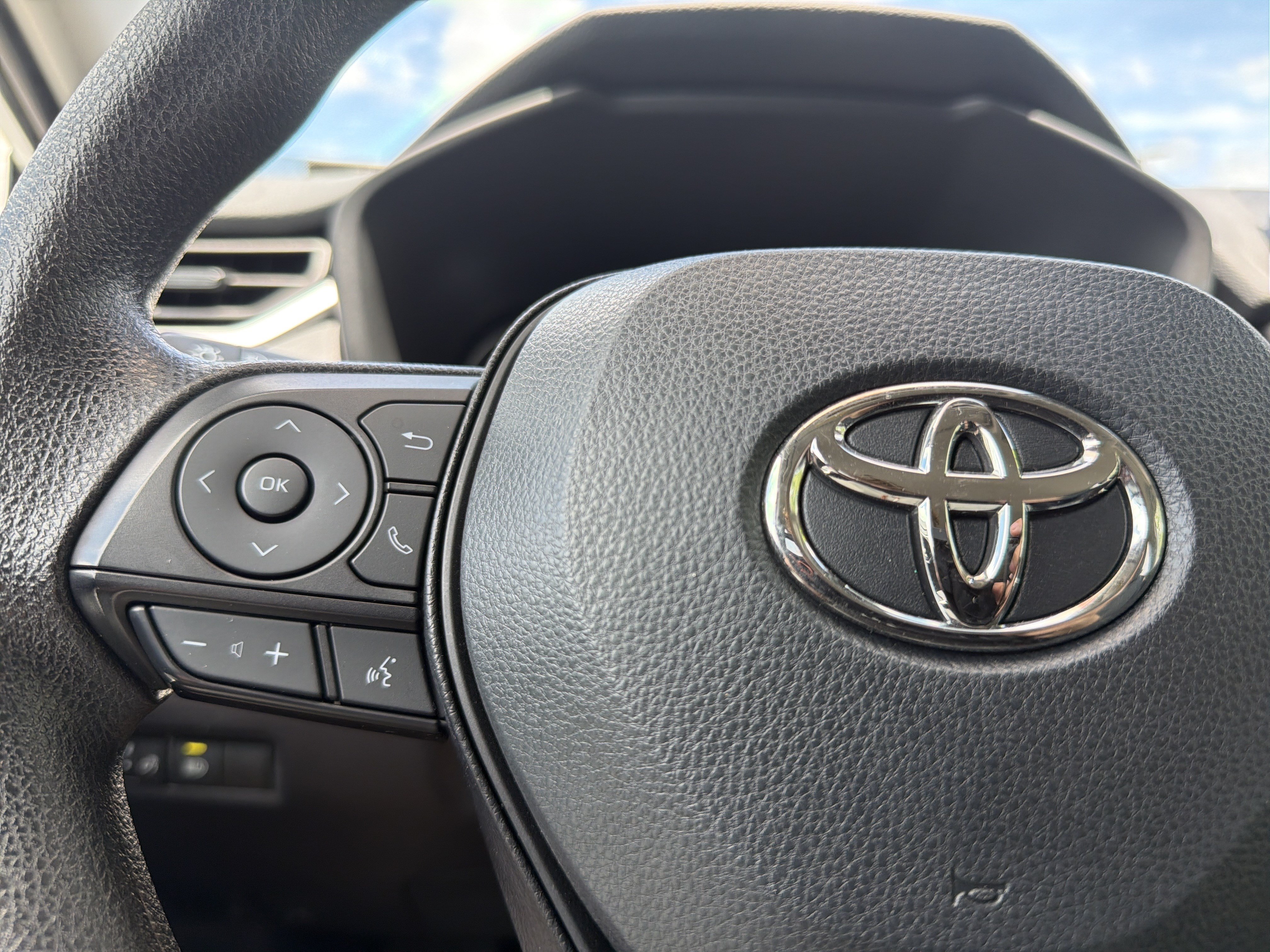 Certified 2024 Toyota RAV4 XLE FWD image 10