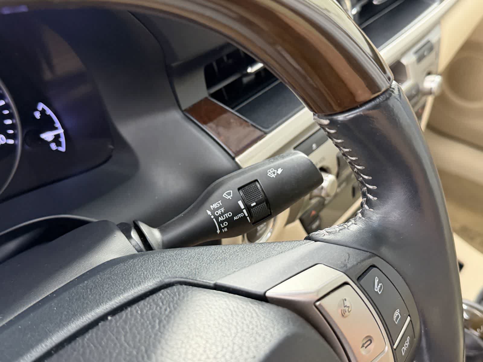 Used 2013 Lexus ES 350 w/ Luxury Pkg FWD image 17