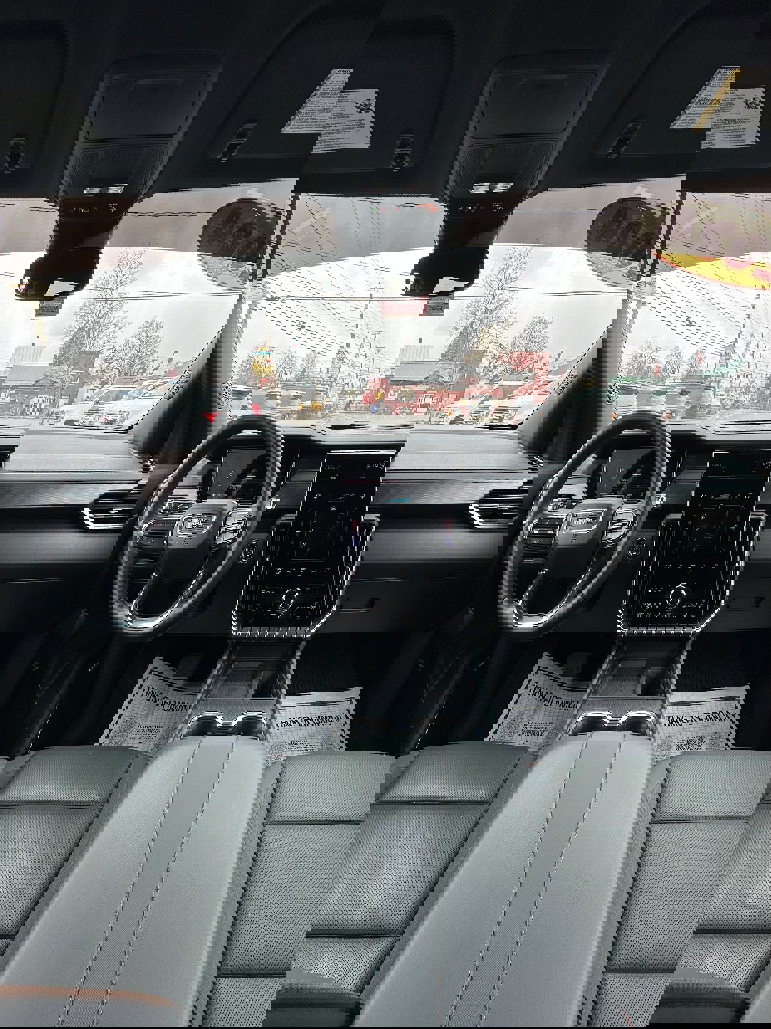 Used 2024 GMC Acadia AT4 w/ Luxury Package image 21