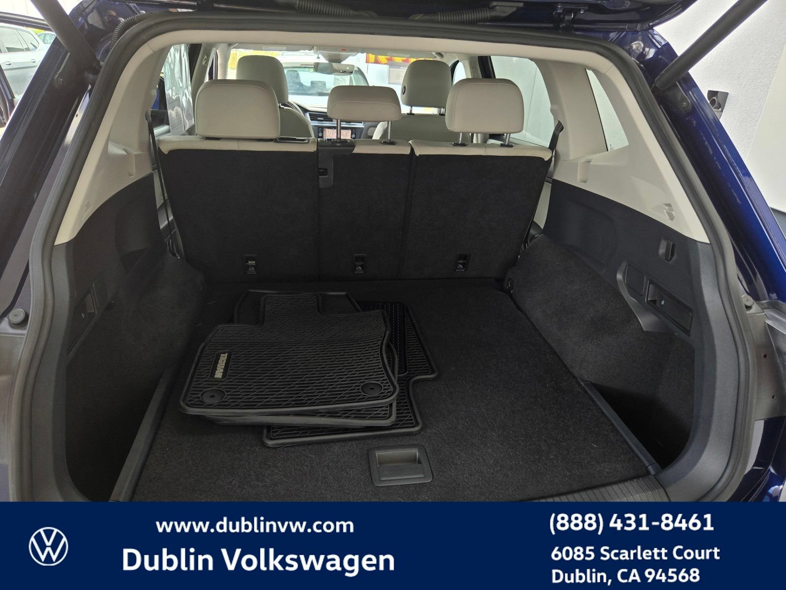 Used 2021 Volkswagen Tiguan SEL AWD/4WD image 25