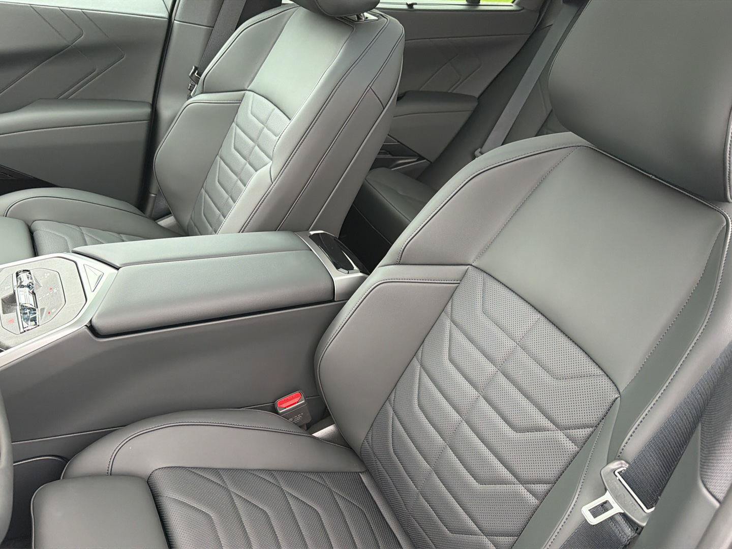 New 2027 BMW X5 xDrive50e AWD/4WD image 29