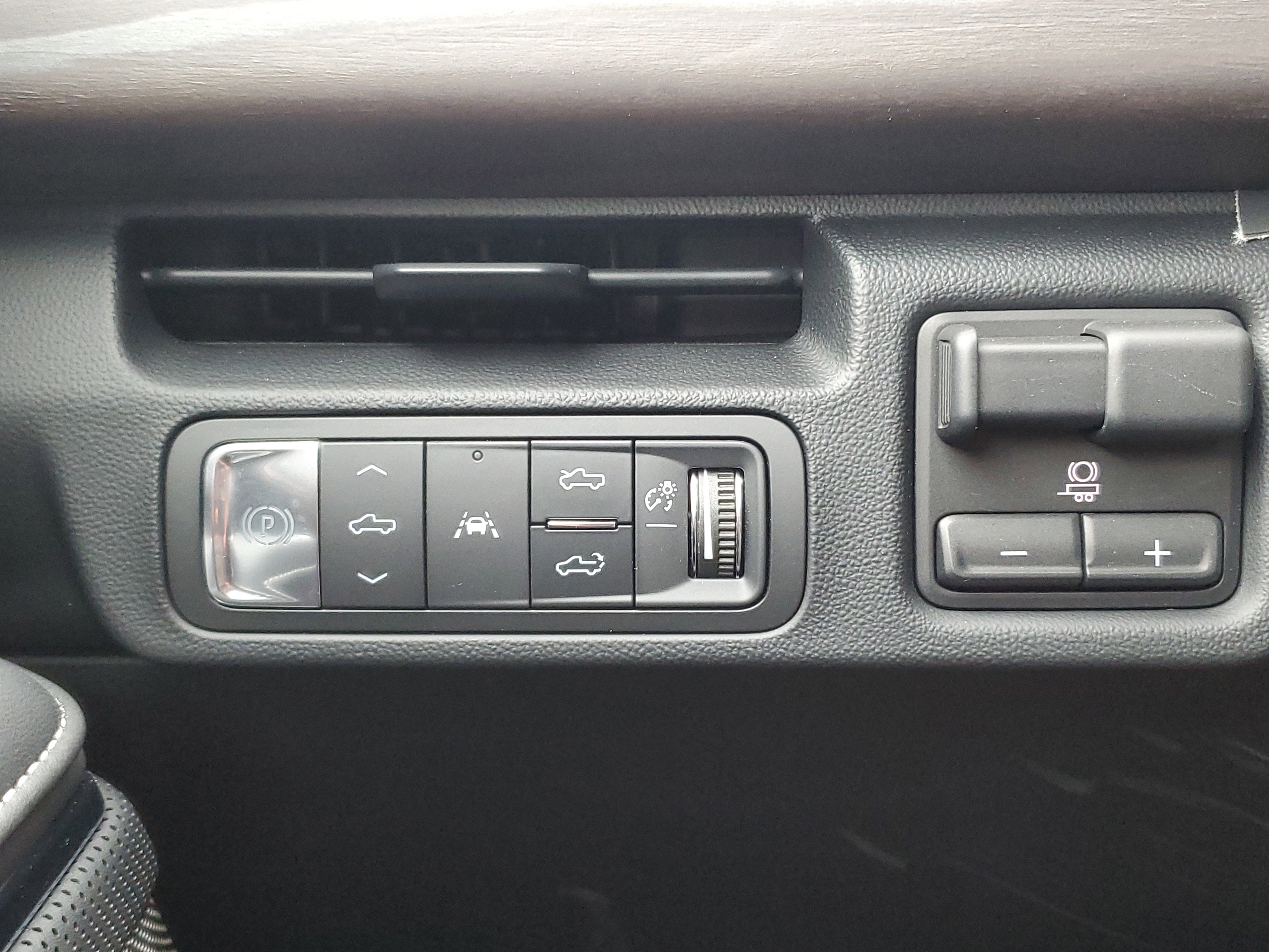 New 2025 GMC Sierra EV Denali image 25