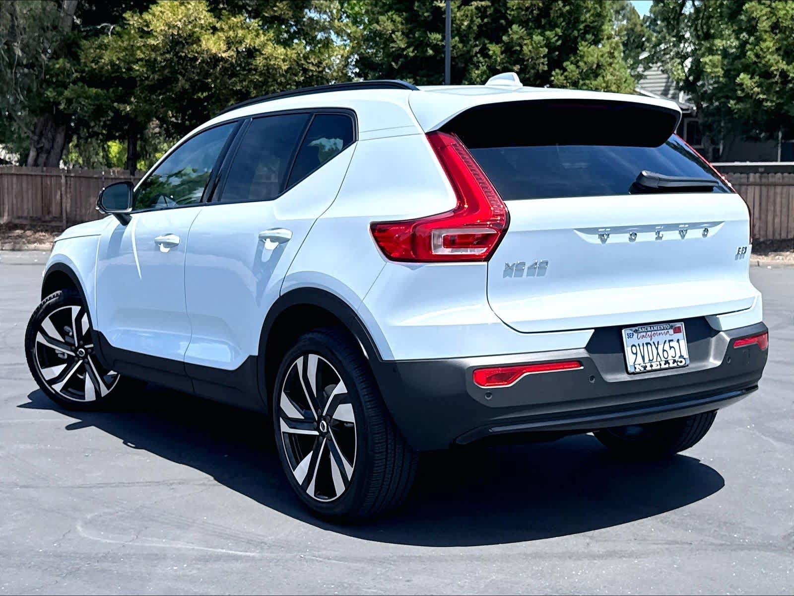 Used 2026 Volvo XC40 B5 Plus w/ Protection Package Premier AWD/4WD image 15