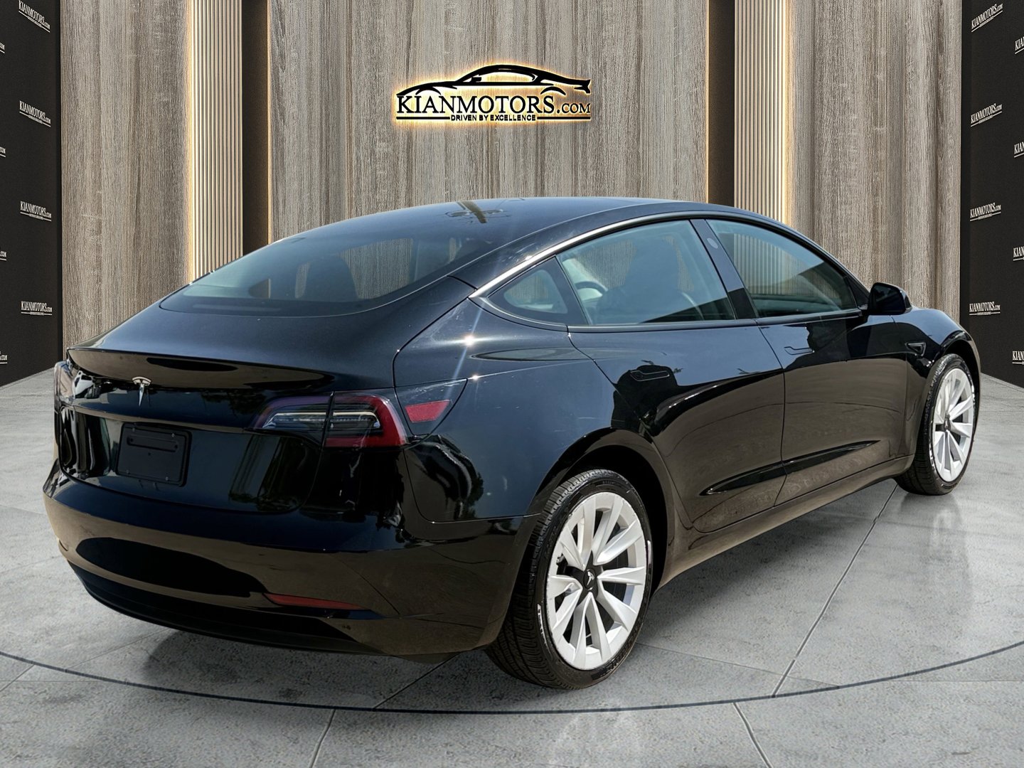 Used 2023 Tesla Model 3 Standard Range image 10