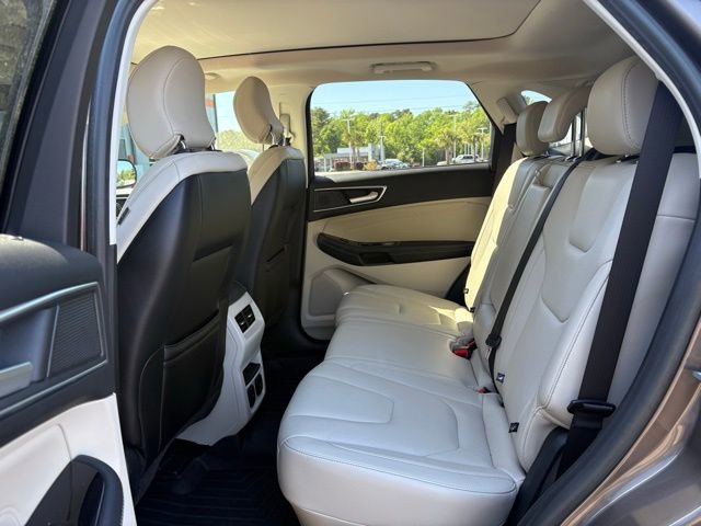 Used 2019 Ford Edge Titanium w/ Cold Weather Package FWD image 15