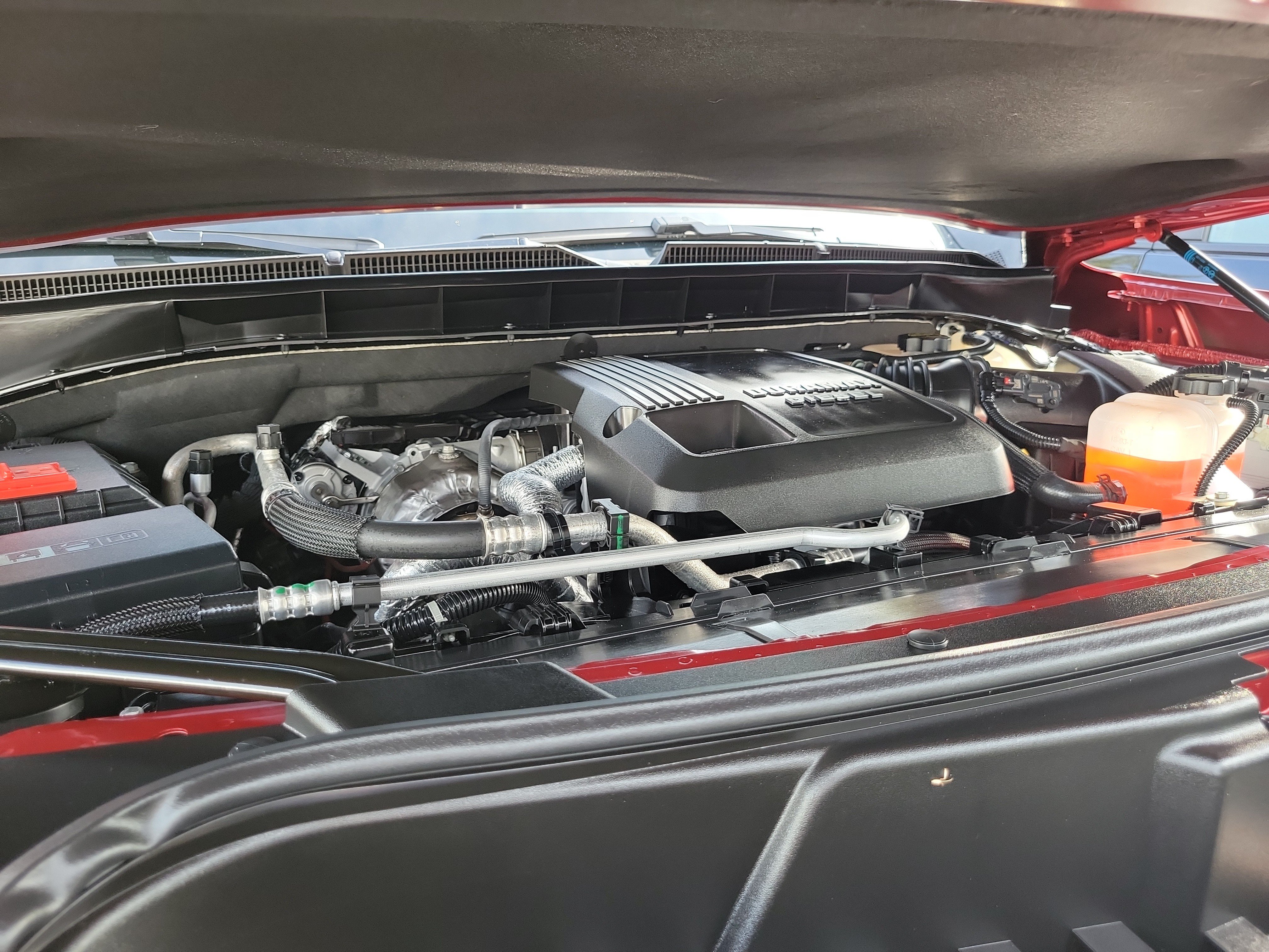 Used 2025 GMC Yukon Elevation RWD image 26
