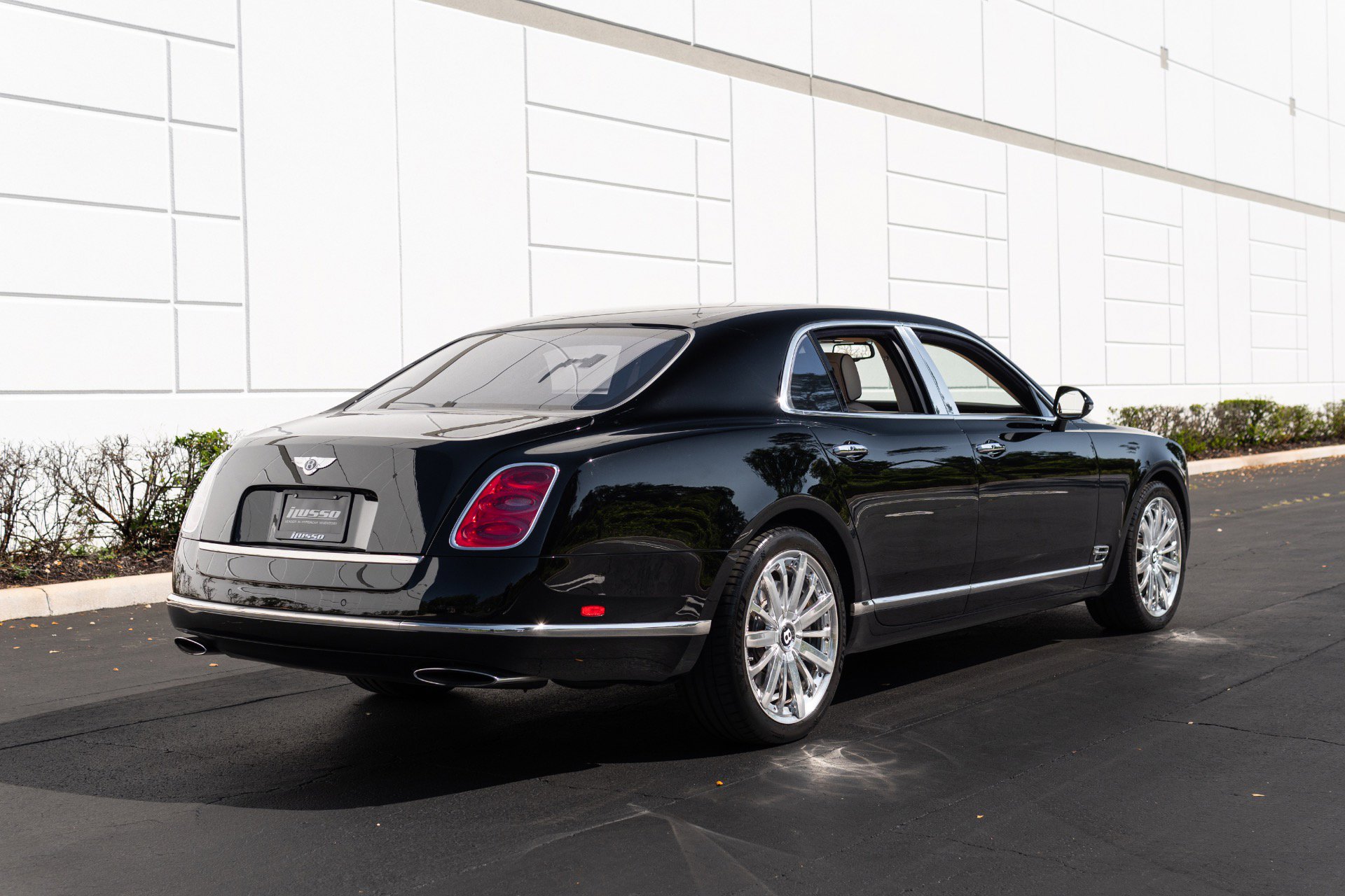 Used 2014 Bentley Mulsanne RWD image 16