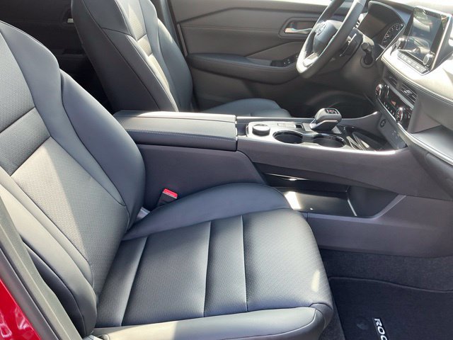 New 2026 Nissan Rogue Dark Armor AWD/4WD image 16