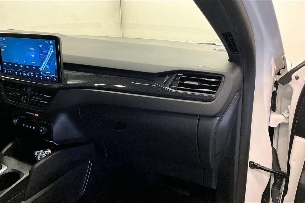 Used 2024 Ford Escape ST-Line w/ Tech Pack #1 FWD image 16